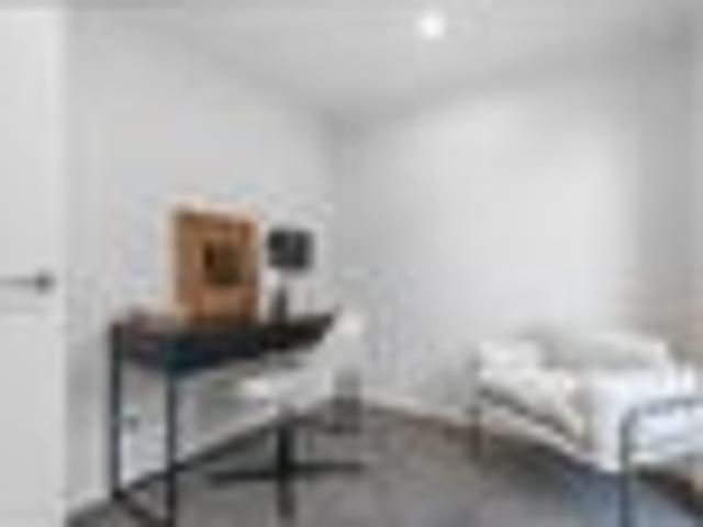 Townhouse for sale in Mount Roskill