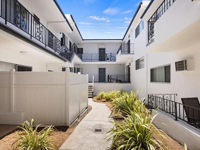 Apartment for rent in Canoga Park, California