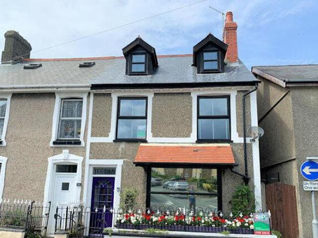 House for sale in Tywyn, Wales