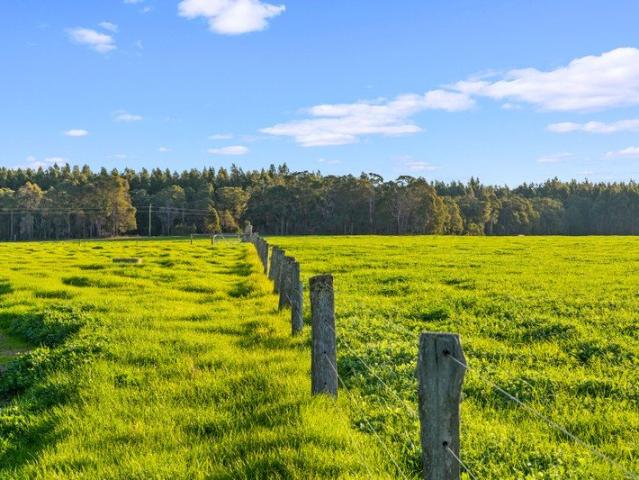 Cottage for sale in Courtenay, Western Australia