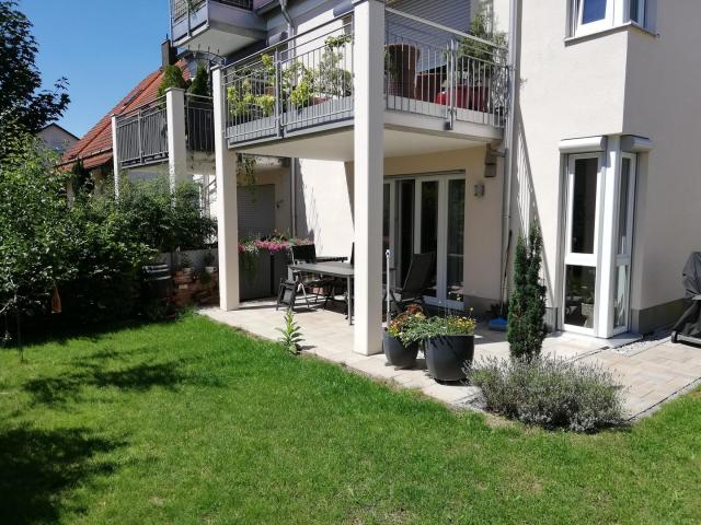 Wohnung kaufen in Karlsfeld, Bayern