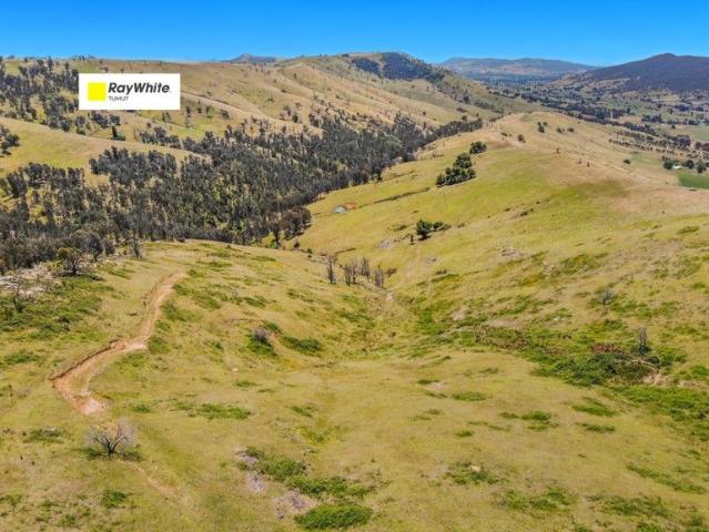 Cottage for sale in Batlow, New South Wales