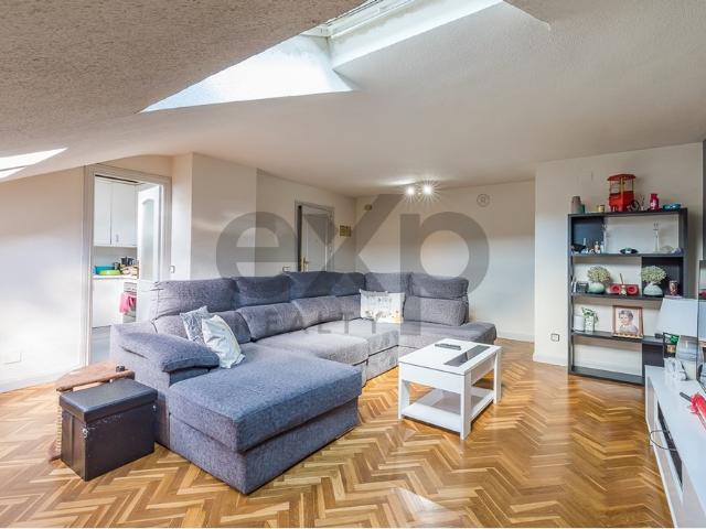Piso en venta en San Lorenzo De El Escorial, Sol