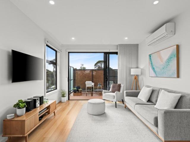 Townhouse for sale in Torquay, Victoria