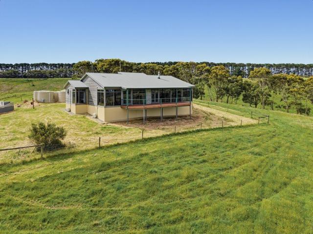 Cottage for sale in Silverton, The District Council of Yankalilla