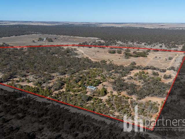 Cottage for sale in Claypans, South Australia