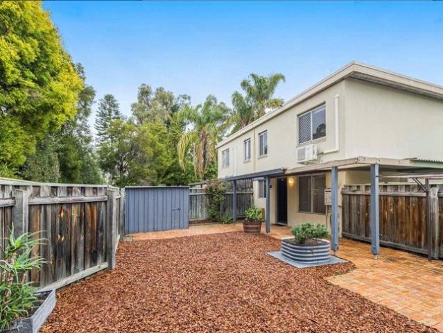 Townhouse for rent in Cambridge, Western Australia