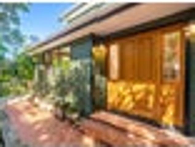House for sale in Days Bay, Wellington