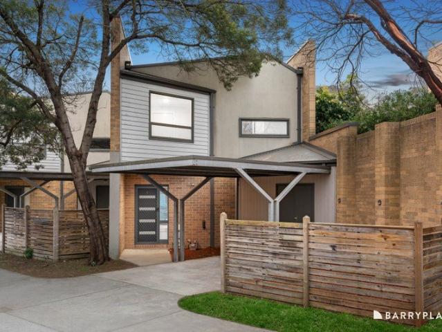 Townhouse for sale in Camerons Creek, Victoria