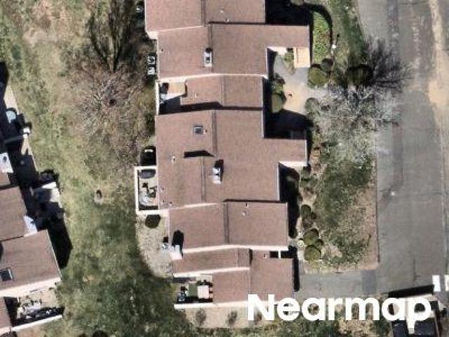 Condo for sale in Bethel