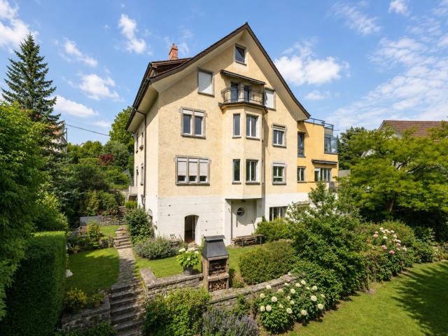 Wohnung kaufen in Einigen, Zürich