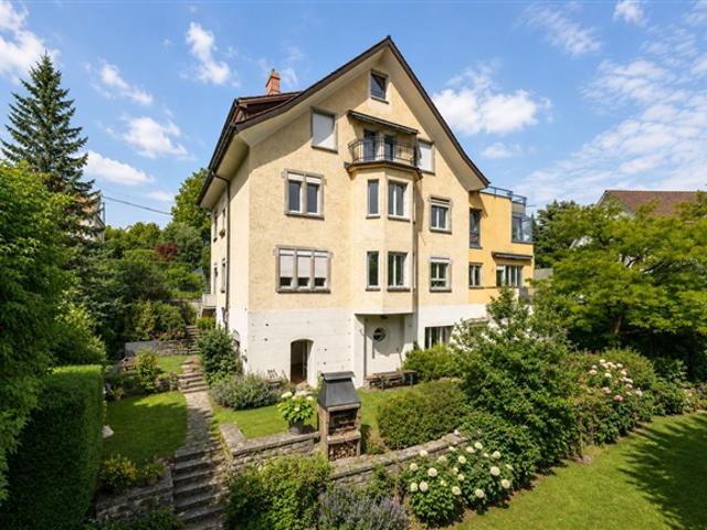 Wohnung kaufen in Einigen, Zürich