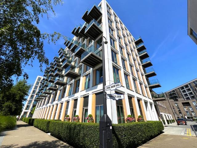 Apartment for rent in Silvertown, Greater London