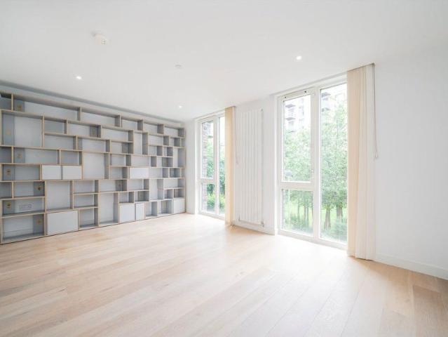 House for rent in Silvertown, Greater London