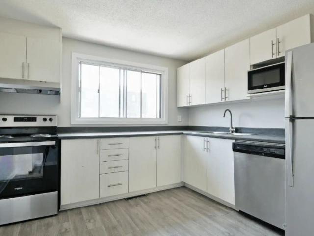 Apartment for rent in Mulhurst Bay, Ontario