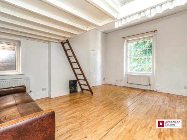 Apartment for rent in Shacklewell, Greater London