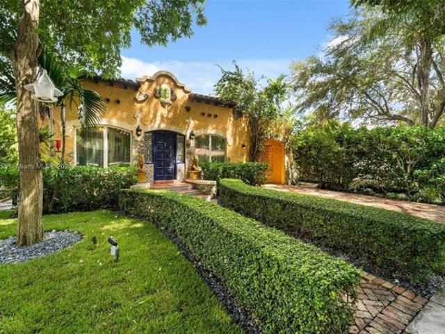 House for sale in Coral Gables