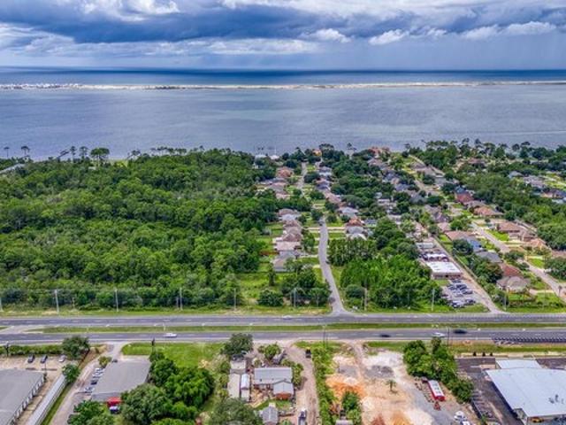 Land for sale in Navarre, Florida
