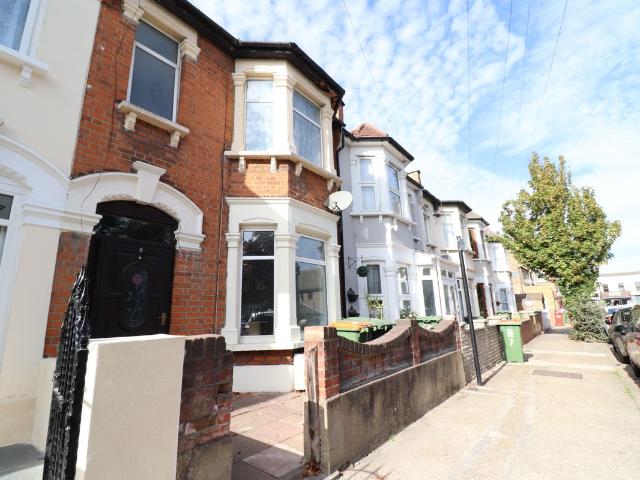 House for rent in London Borough of Newham, Greater London