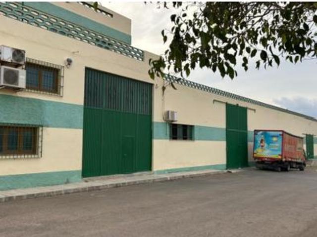 Nave en venta en Almería