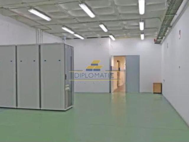 Nave en venta en Valdefuentes, Madrid