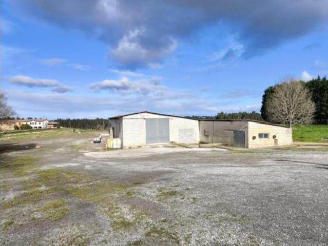 Nave en venta en Villaviciosa