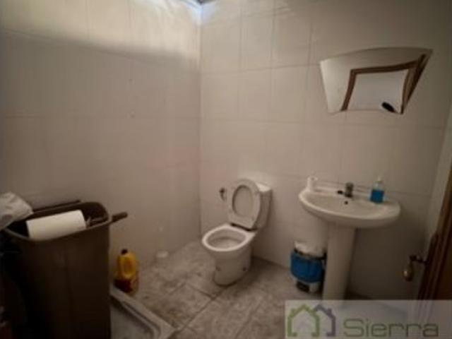 Nave en venta en Sarria