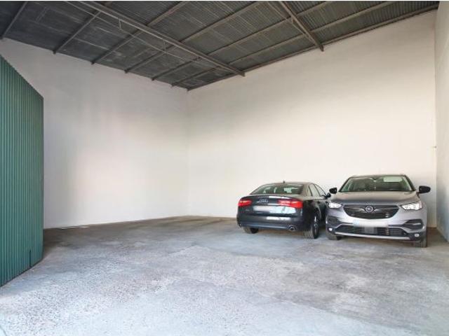 Nave en venta en Salteras, Andalucía