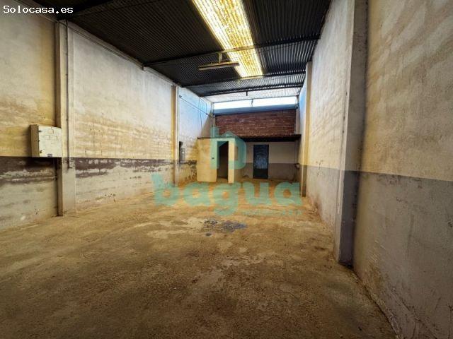 Nave en venta en Almendralejo, Badajoz