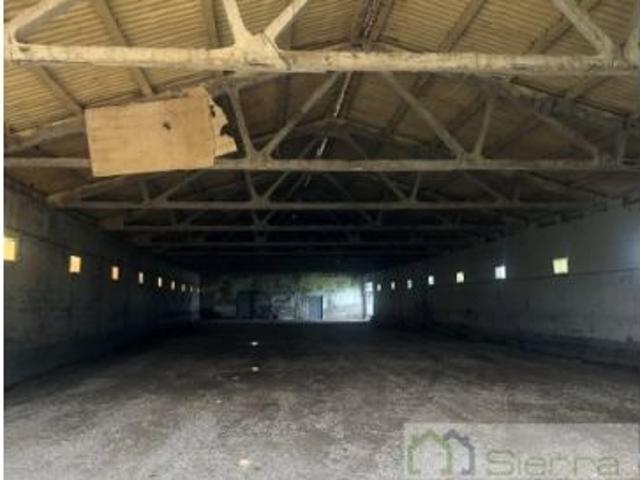 Nave en venta en Sarria