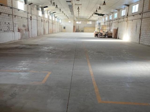 Nave en alquiler en Lucena, Andalucía
