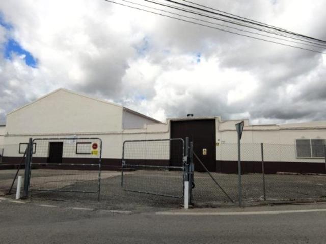 Nave en alquiler en Lucena