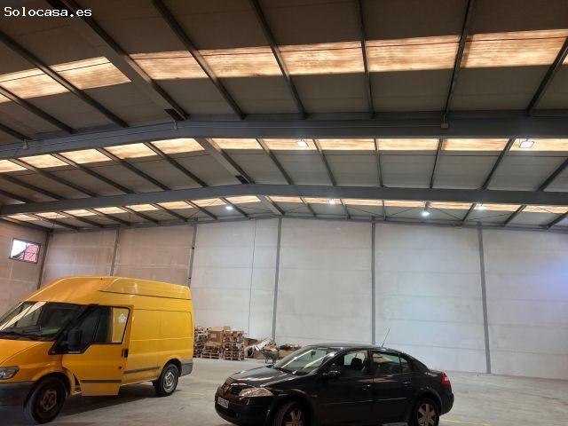 Nave en venta en Valencina De La Concepción, Andalucía