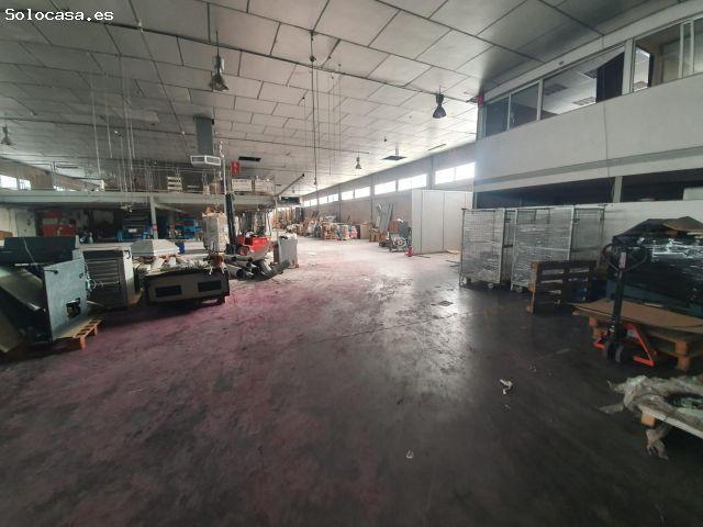 Nave en venta en Alcalá De Guadaíra, Andalucía