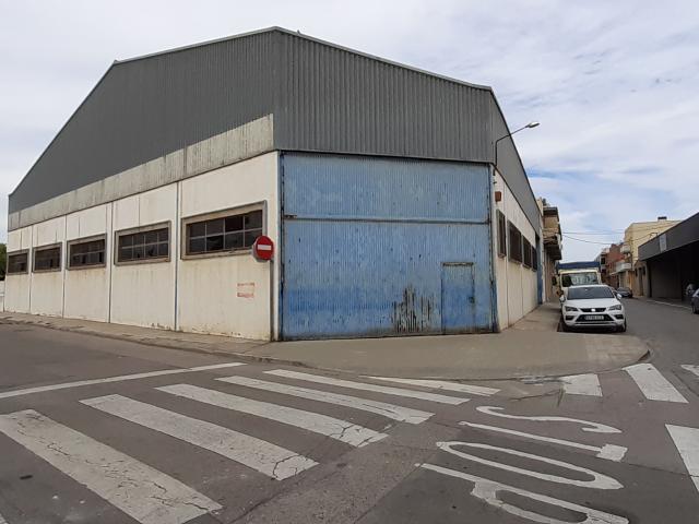 Nave en venta en Girona