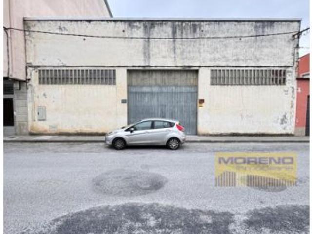Nave en venta en Sarria