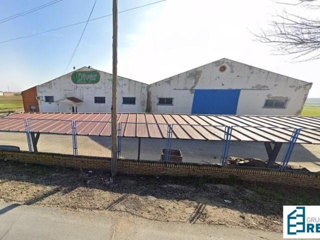 Local Comercial en venta en Recas, Urbanización Los Parrales