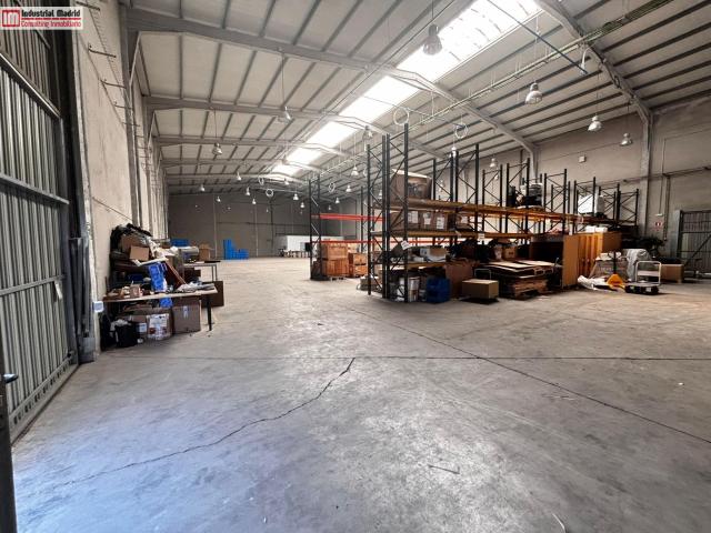 Local Comercial en alquiler en Torres De La Alameda, San Isidro