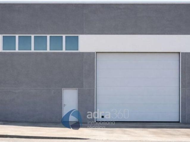 Nave en venta en Alberite, La Rioja