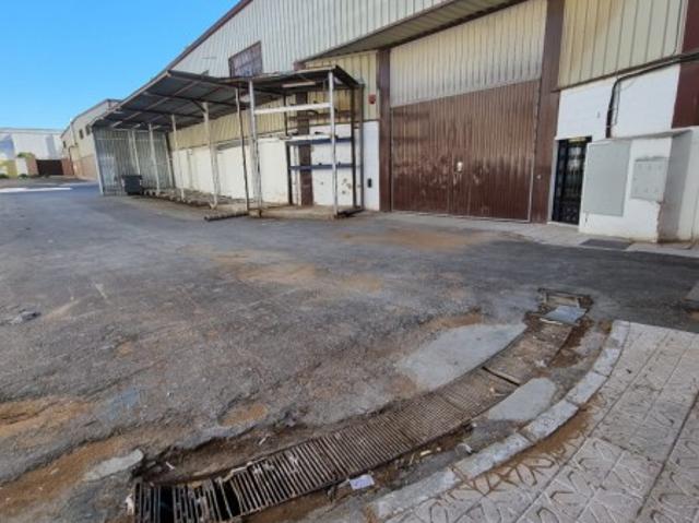 Nave en venta en Lucena, Andalucía