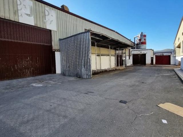 Nave en venta en Lucena, Andalucía