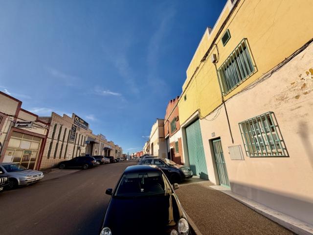 Nave en venta en Zaragoza, Aragón