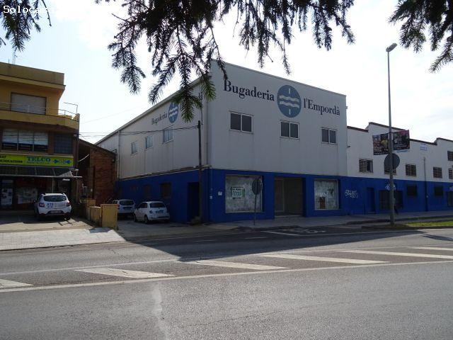 Nave en venta en Girona