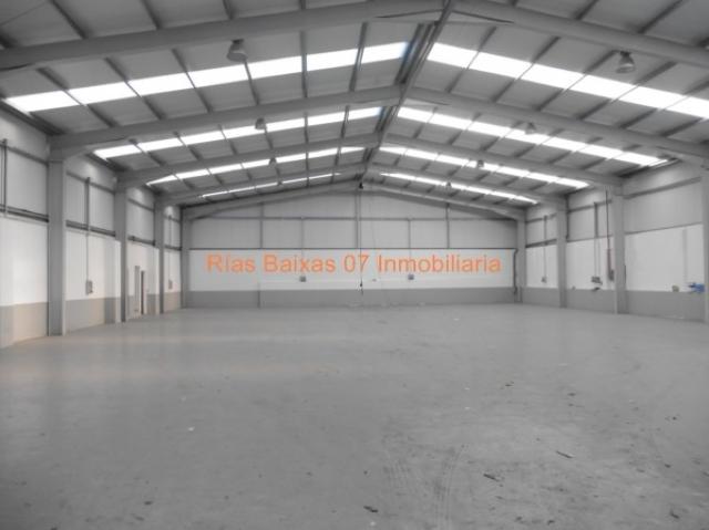 Local Comercial en venta en Vilaboa