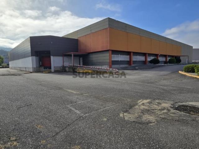 Armazém venda em Conguedo e Balagota, Valença