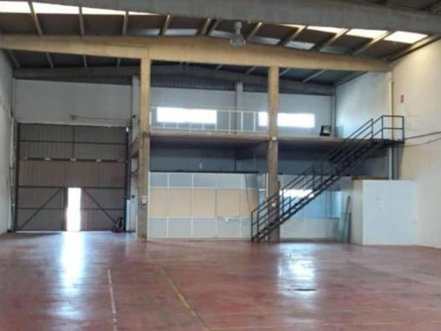 Nave en alquiler en Cheste, València / Valencia