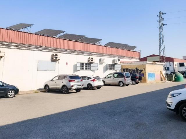 Nave en venta en Alcalá De Guadaíra, Andalucía