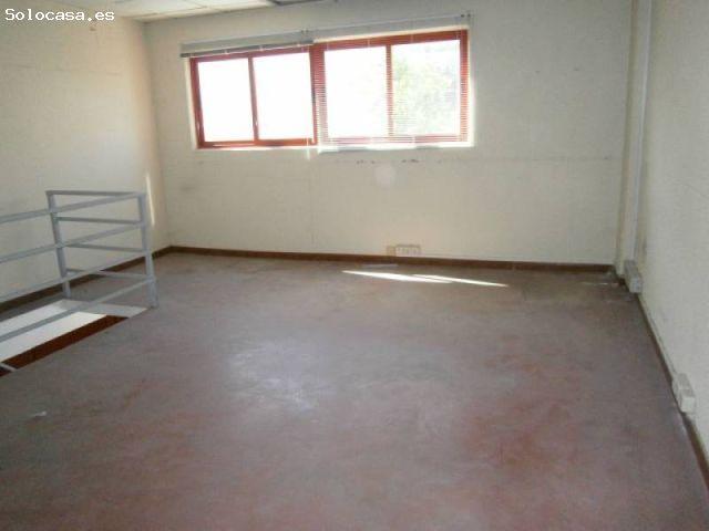 Nave en venta en La Cruz, el Vinalopó Mitjà / El Vinalopó Medio