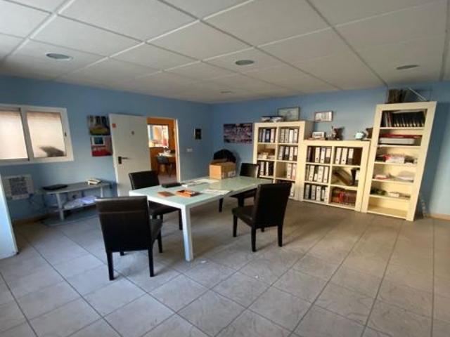 Nave en venta en Utrera, Andalucía