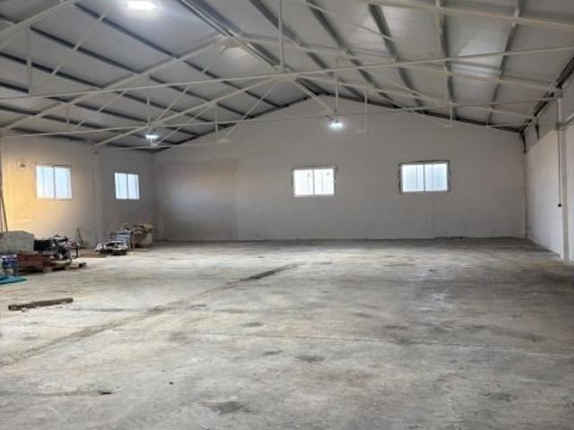 Nave en venta en Llombai, València / Valencia